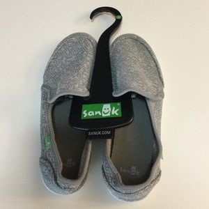 Sanuk | Pair-O-Dice Grey Slip-on, NWT, 9.5
